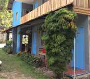 Bangunan 2 The Blue House