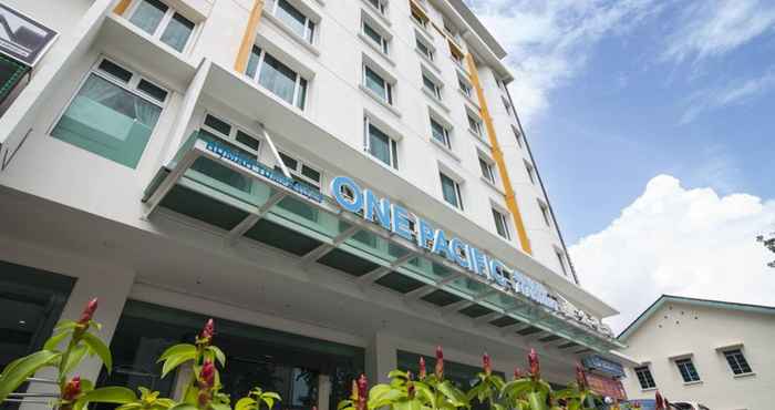 Bangunan One Pacific Hotel and Serviced Apartments