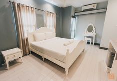 Bedroom 4 The Battery Park Midtown Boutique