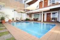 Swimming Pool Westcliff Villa by Blue Waves