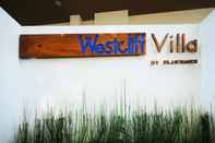 Bangunan Westcliff Villa by Blue Waves