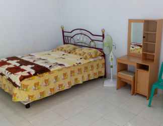 Kamar Tidur 2 Riana Homestay