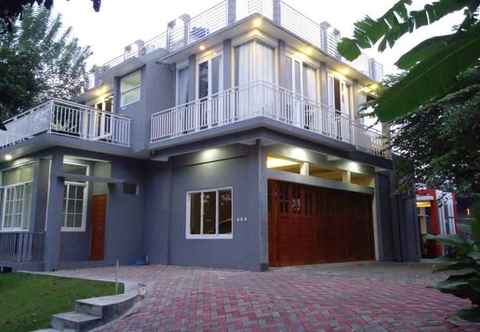 Lobi Mahoni Homestay Jogja