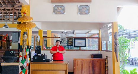 ロビー 2 OYO 563 Damar Mas Resort Lereng Kelud