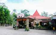 ภายนอกอาคาร 3 OYO 563 Damar Mas  Resort Lereng Kelud