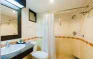 In-room Bathroom 4 White Sand Resortel