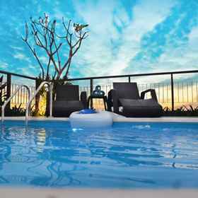 Swimming Pool 1 Amalfi Hotel Seminyak, โรงแรม & ที่พัก Potato Head Beach Club