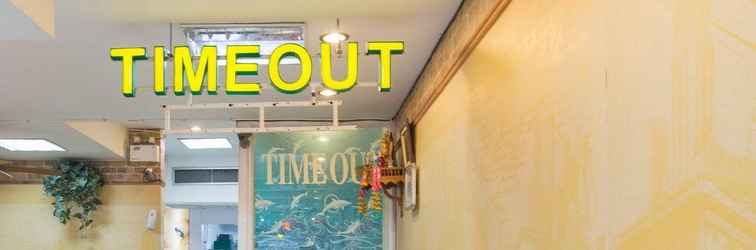 Lobi Time Out Hotel Beachfront