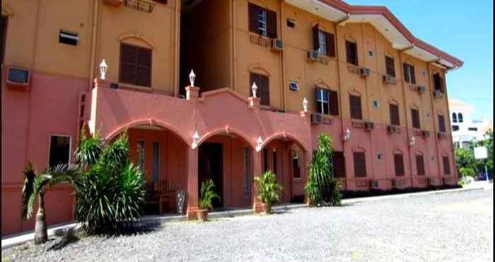 Exterior Casablanca Gardens Apartments