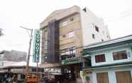 Bên ngoài 2 GV Hotel Ormoc