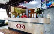 Lobby 7 OYO 805 Hotel Dyan Graha