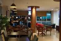 Bar, Kafe, dan Lounge Grand Tembaga Hotel