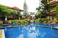 Swimming Pool Hotel Lusa Kuta Bali