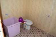 In-room Bathroom Doria Homestay Pantai Carucok