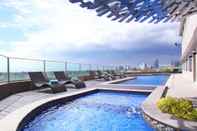 Hồ bơi Acacia Hotel Manila
