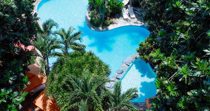 Swimming Pool Paradise Garden Hotel and Convention Boracay powered by ASTON