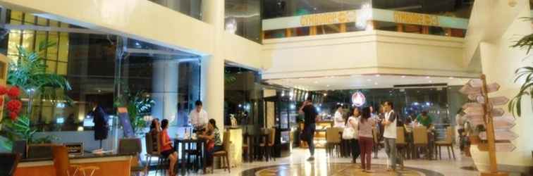 Lobby Cebu Parklane International Hotel