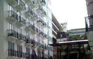 ล็อบบี้ 4 Jarrdin Apartment Cihampelas by Erwin