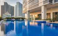 สระว่ายน้ำ 2 Seda Residences Makati