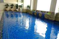 Kolam Renang KL Tower by Funsho Vacation Homes