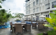 Swimming Pool 6 Grand Kecubung Hotel Pangkalan Bun