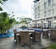 Swimming Pool 6 Grand Kecubung Hotel Pangkalan Bun