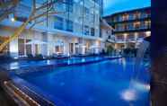 Swimming Pool 2 Grand Kecubung Hotel Pangkalan Bun