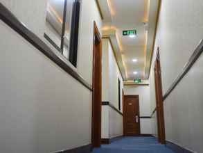 Lobi 4 999 Hotel