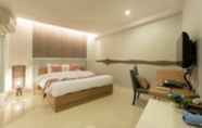 Kamar Tidur 5 SF Biz Hotel