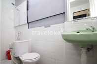 Toilet Kamar Cozy Room Near Ancol (GRC)