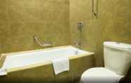 In-room Bathroom 6 La Breza Hotel
