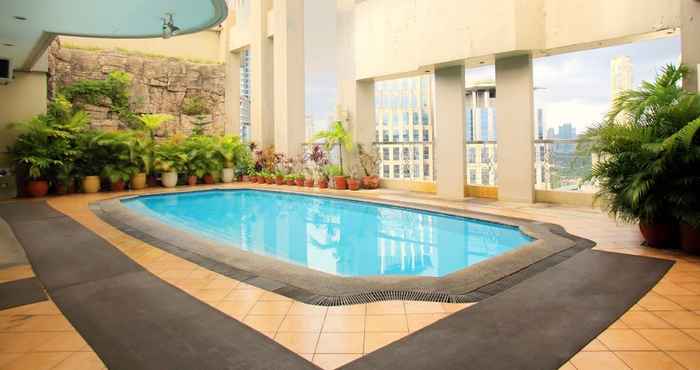 Kolam Renang BSA Suites Makati