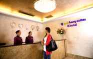 Lobi 2 Goldberry Suites and Hotel