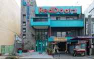 Exterior 2 RedDoorz Plus @ Danlig Street Makati