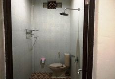 In-room Bathroom 7 Hotel Camelia