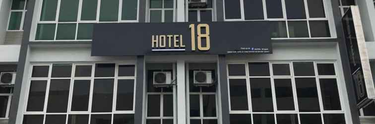 Lobi Hotel 18 