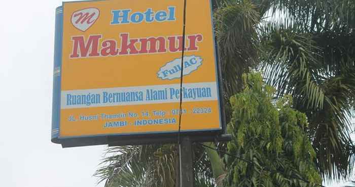 ภายนอกอาคาร Hotel Makmur