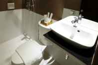 Toilet Kamar Southpole Central Hotel