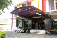 Exterior Hotel Dewi