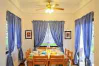 Phòng ngủ The Green Cabin Bed & Breakfast