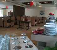 Restaurant 7 Anggraeni Hotel & Cottages Bumiayu