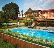 Swimming Pool 4 Hotel Tropika