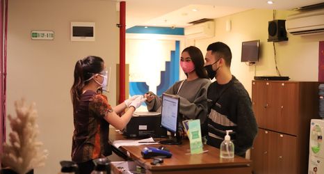 Lobby 2 SubWow Hostel Bandung