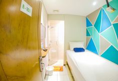Bedroom 5 SubWow Hostel Bandung