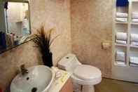 In-room Bathroom Rujia Inn
