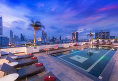 Swimming Pool 5 Furama Silom Bangkok
