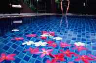 Swimming Pool FuramaXclusive Sukhumvit