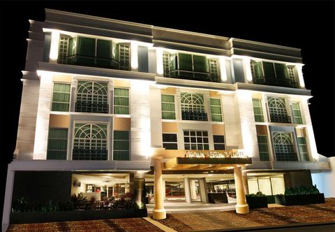 Exterior Crown Regency Hotel Makati