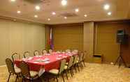 ห้องประชุม 2 Crown Regency Hotel Makati