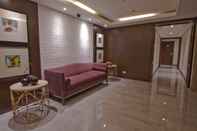 Lobby Crown Regency Hotel Makati